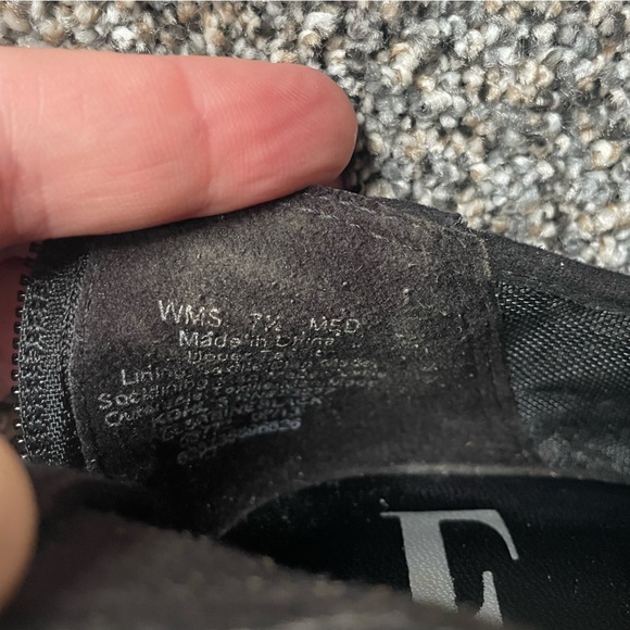 Elle Lace Platform Pumps - Picture 8 of 9